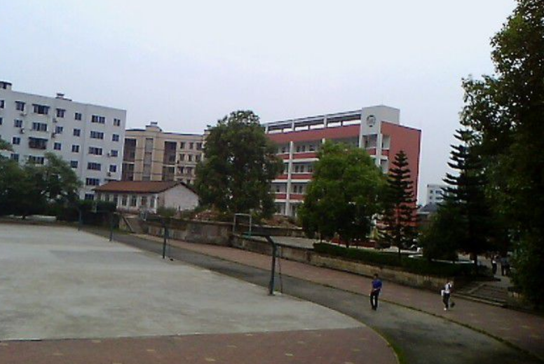 內(nèi)江十中