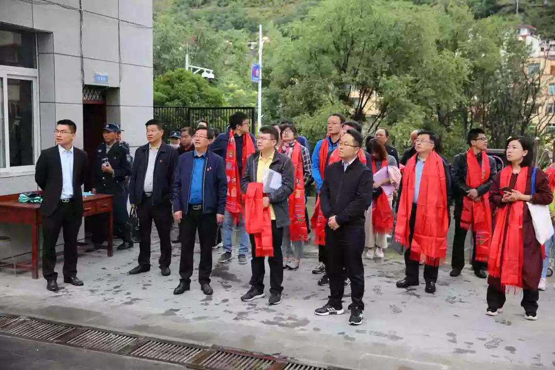教育部考試中心副主任于涵一行赴小金中學(xué)調(diào)研