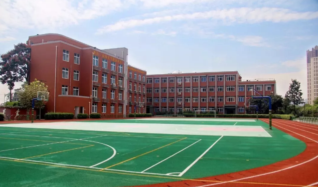 四川師范大學附屬中學外國語學校辦學成果