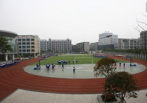 四川大學(xué)附屬中學(xué)（成都十二中）是怎樣的一所學(xué)校？