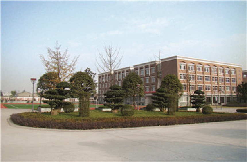 北大附中成都新津?yàn)槊鲗W(xué)校地址在哪里？