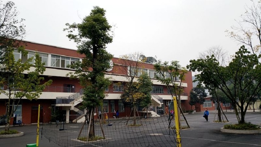 成都七中八一學(xué)校地址在哪里？