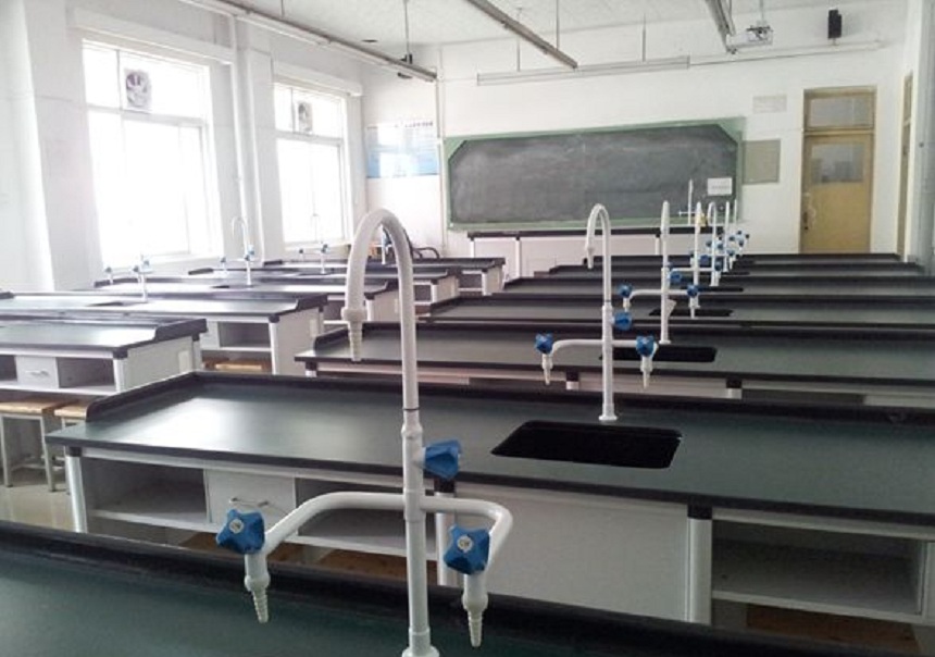 西南交通大學(xué)附屬中學(xué)學(xué)校環(huán)境好不好？