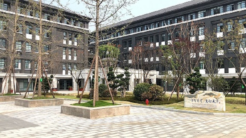 成都第二十中學校園環(huán)境好不好、怎么樣？