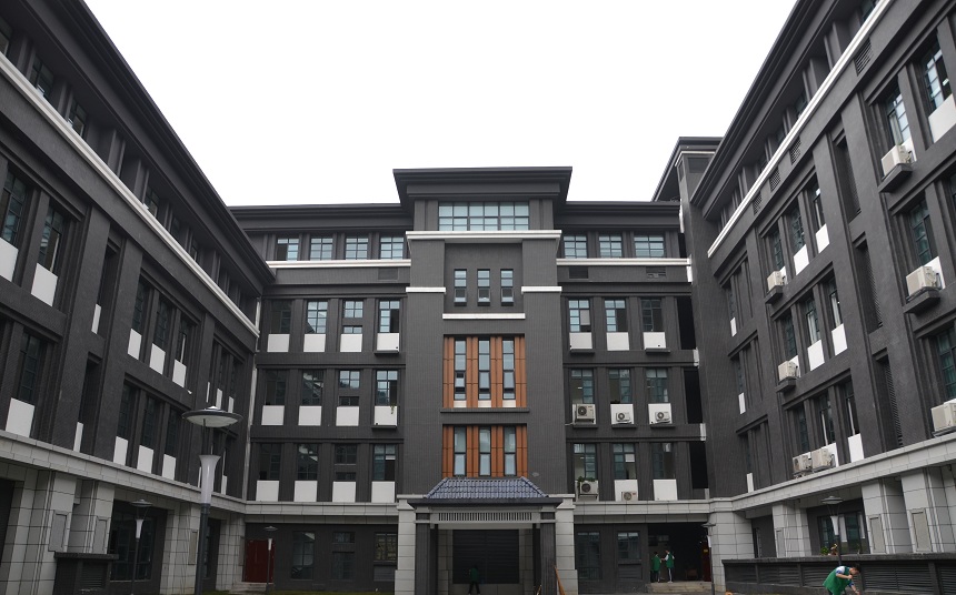 成都第二十中學校園環(huán)境好不好、怎么樣？