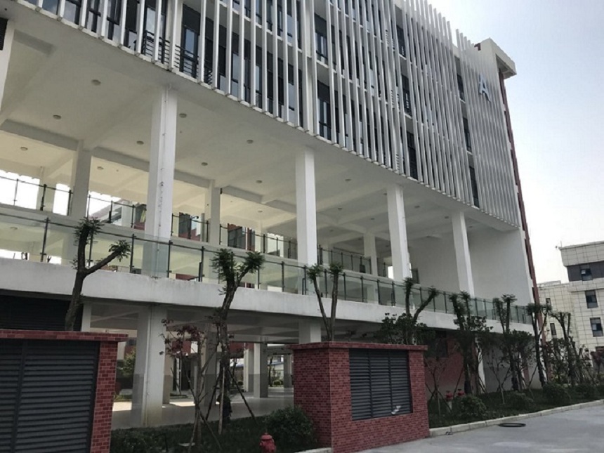 北京第二外國語學院成都附屬中學在哪里？