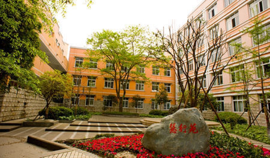郫縣二中校園環(huán)境怎么樣？