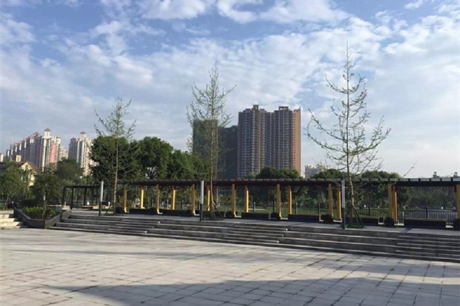 成都三原外國(guó)語(yǔ)學(xué)校校園環(huán)境怎么樣？