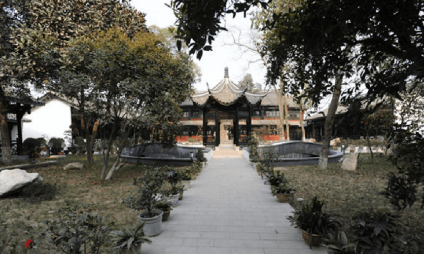 綿竹南軒中學(xué)環(huán)境怎么樣、好嗎？