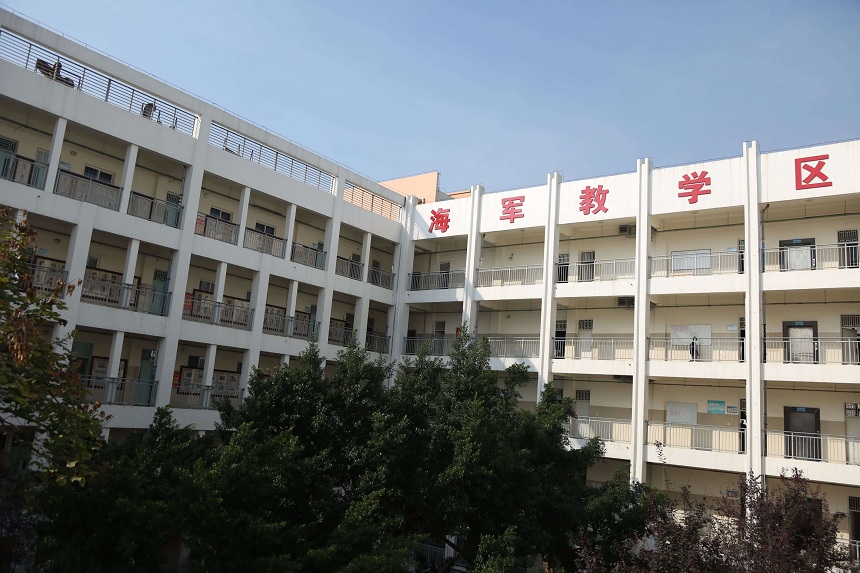 東汽八一中學(xué)宿舍、食堂環(huán)境怎么樣？