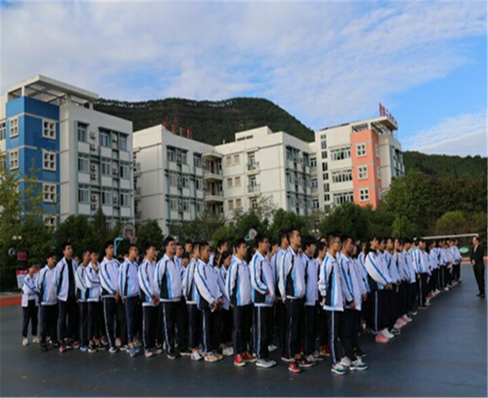 廣元外國語學(xué)校2020年學(xué)費收費多少錢？