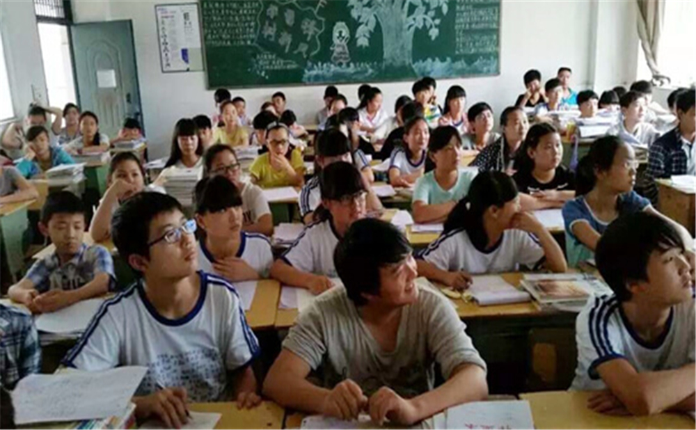 巴中四中學(xué)校招辦電話是多少？