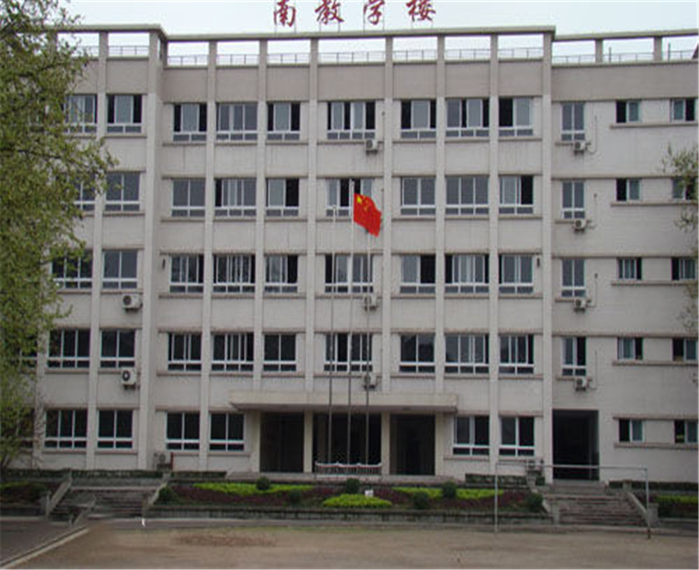 達(dá)州鐵路中學(xué)學(xué)校詳細(xì)地址在什么地方？