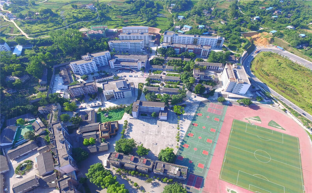 蓬安中學學校環(huán)境怎么樣？