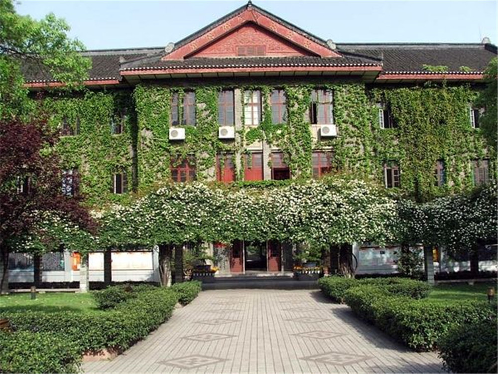 成都市田家炳中學(xué)的升學(xué)率怎么樣？