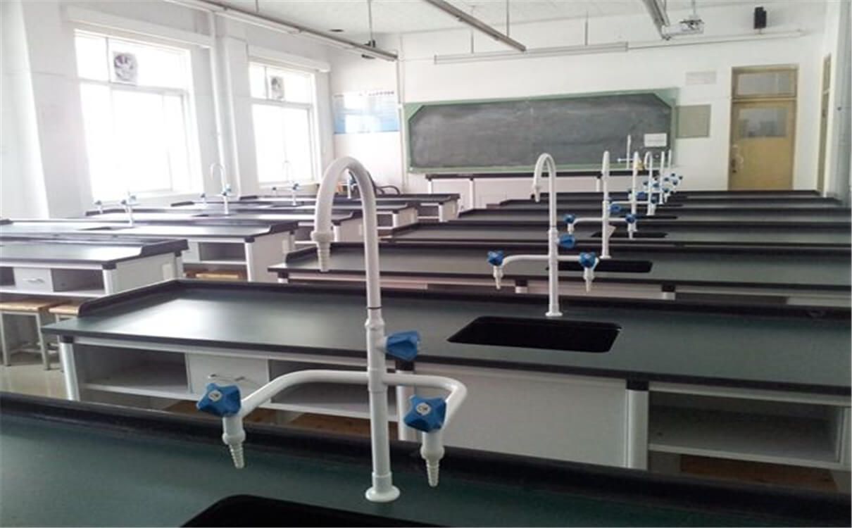 西南交通大學(xué)附屬中學(xué)的高中怎么樣？