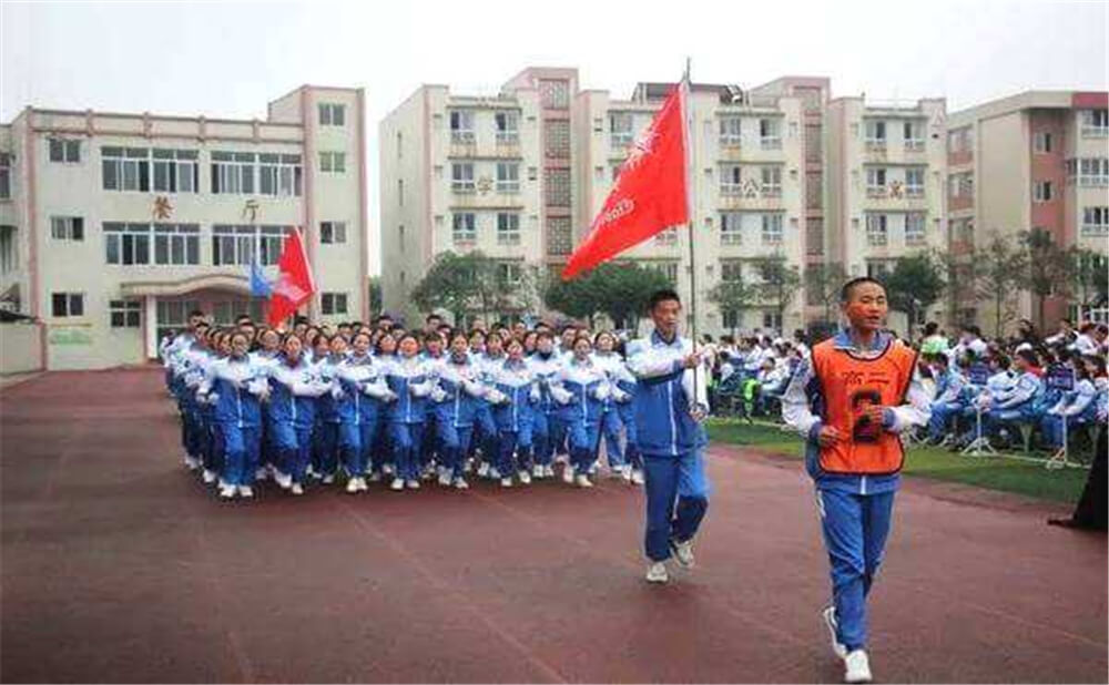大邑縣實(shí)驗(yàn)中學(xué)育才的升學(xué)率是多少？
