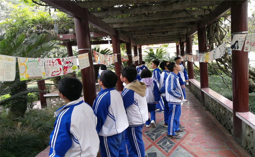 棠湖中學(xué)錄取分?jǐn)?shù)是多少？