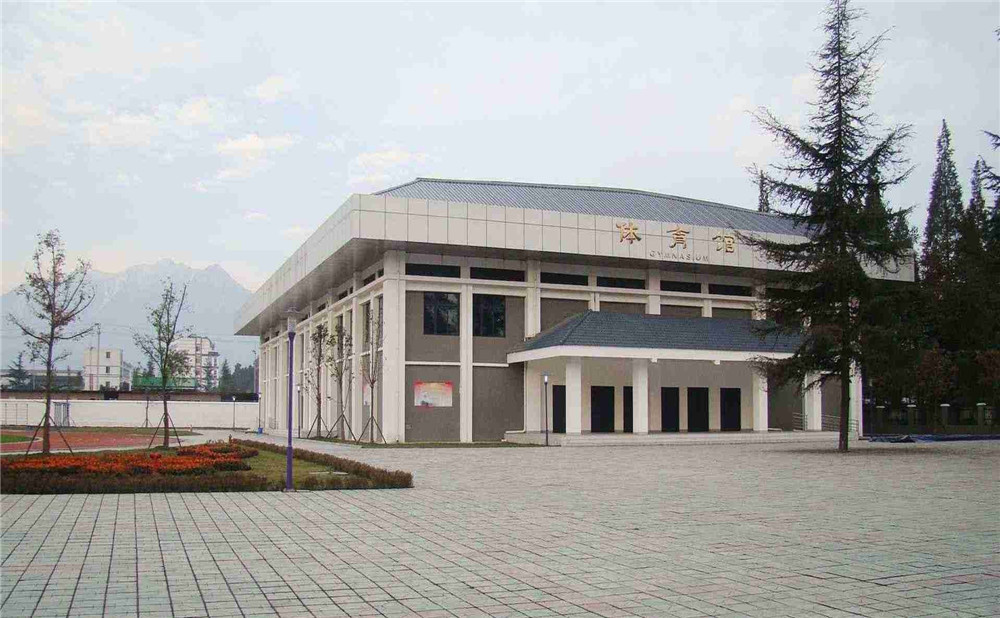 都江堰外國語實驗學校去年錄取分數(shù)是多少？