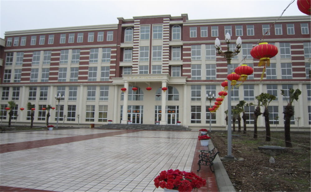 師大三中的高考升學(xué)率是多少？