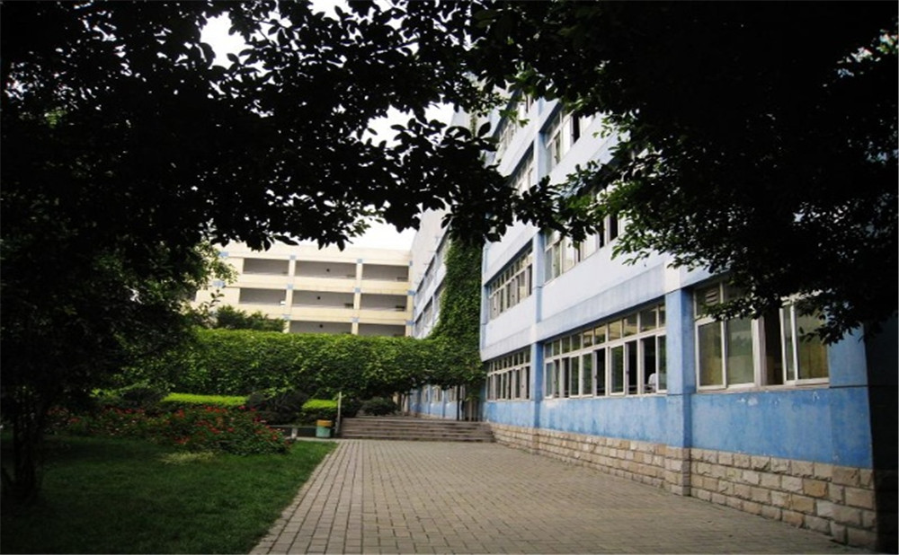 四川師范大學(xué)實(shí)驗(yàn)外國語學(xué)校近三年的錄取分?jǐn)?shù)是說多少？