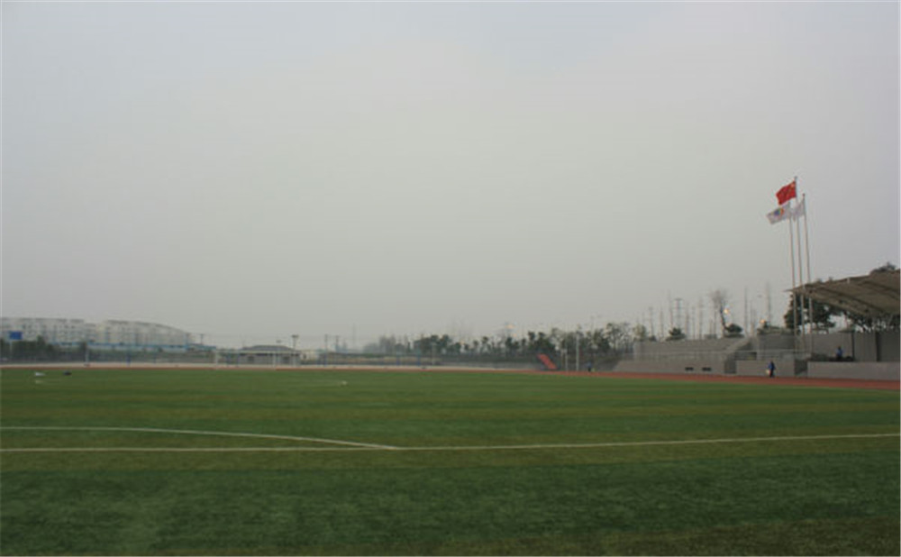成都七中萬達(dá)學(xué)校的高中住宿怎么樣？