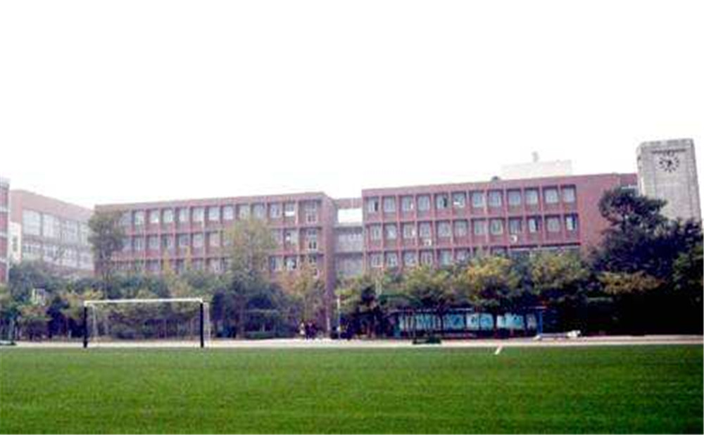 電子科技大學(xué)實(shí)驗(yàn)中學(xué)近三年的錄取分?jǐn)?shù)是多少？