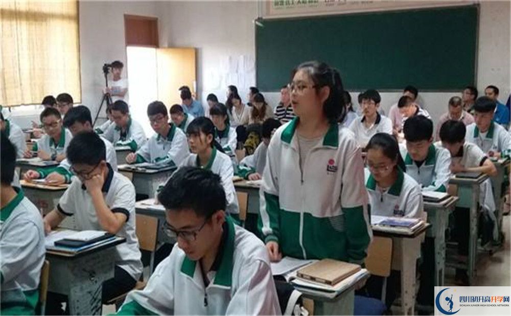 溫江二中的分數(shù)線大概是多少？