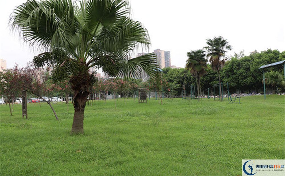 北大附中成都為明學(xué)校的住宿條件怎么樣？