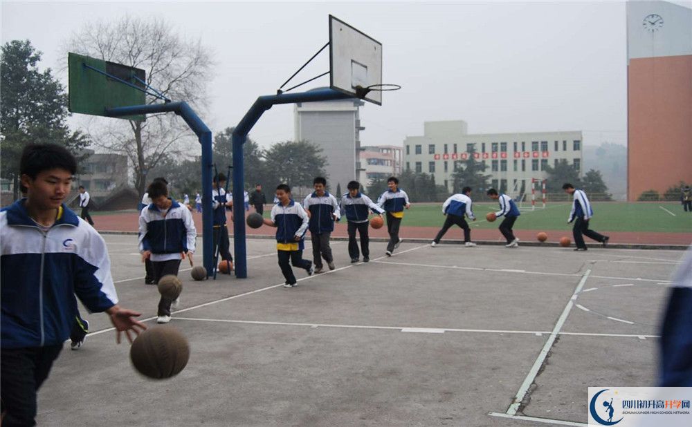 石橋中學的地址在哪里？