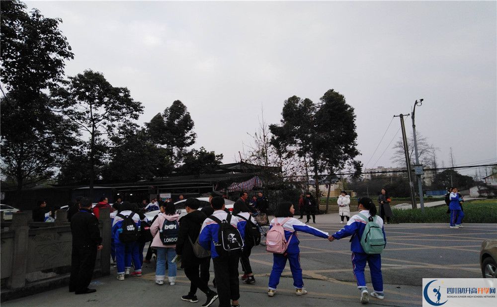 敖平中學(xué)初升高向外地招生嗎？