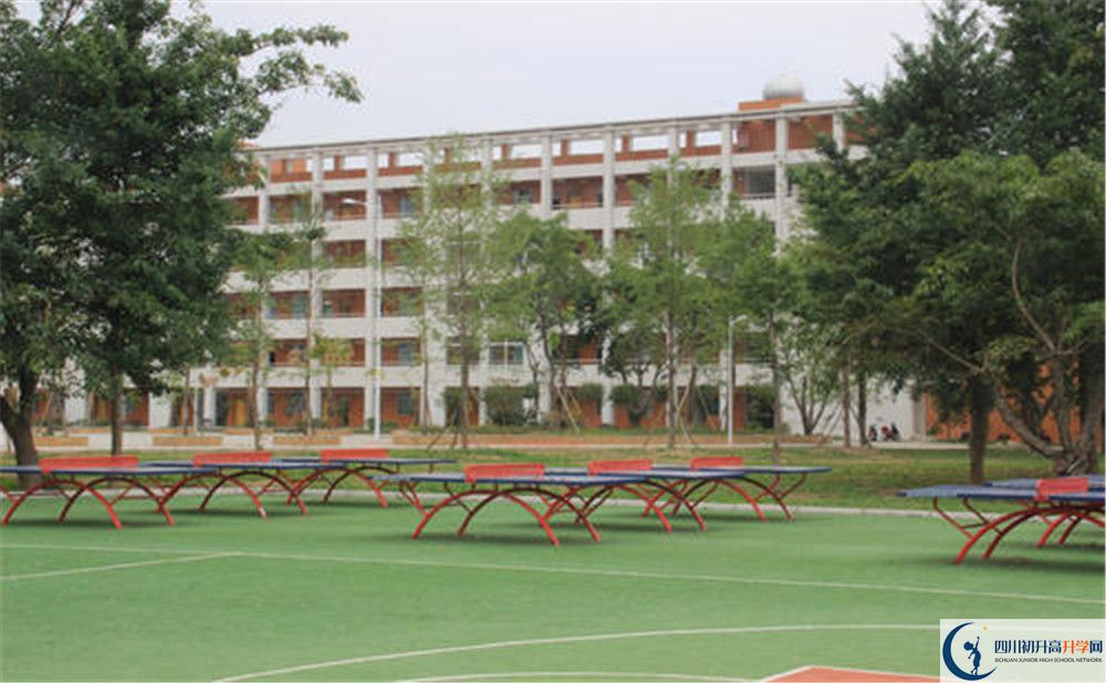 金堂實(shí)驗(yàn)中學(xué)的地址怎么走？