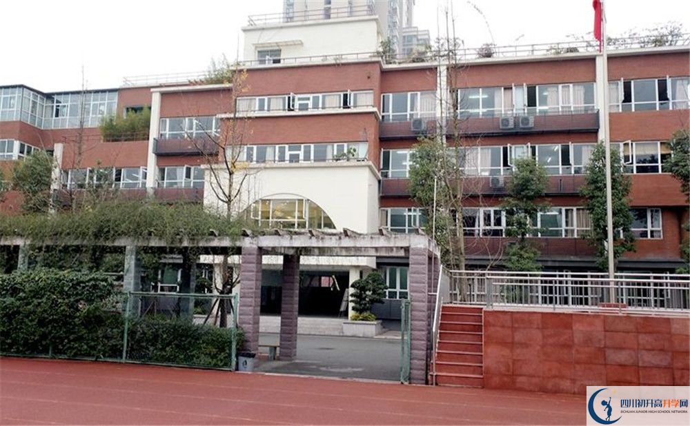 成都七中八一學(xué)校高中部地址在哪里看？
