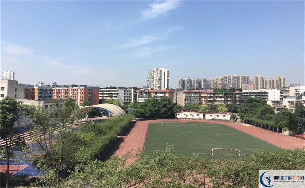 西南交通大學(xué)附屬中學(xué)的高中住宿怎么樣？