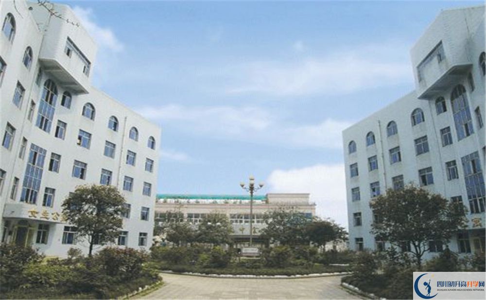 彭州中學(xué)在全國(guó)高中排名是多少？