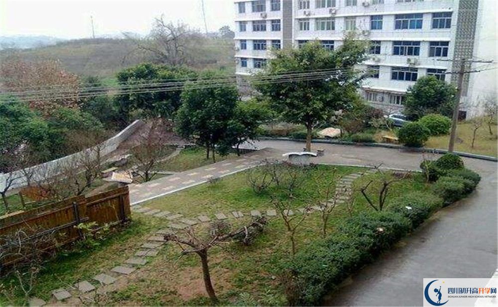 賈家中學(xué)在全國高中排名是多少？