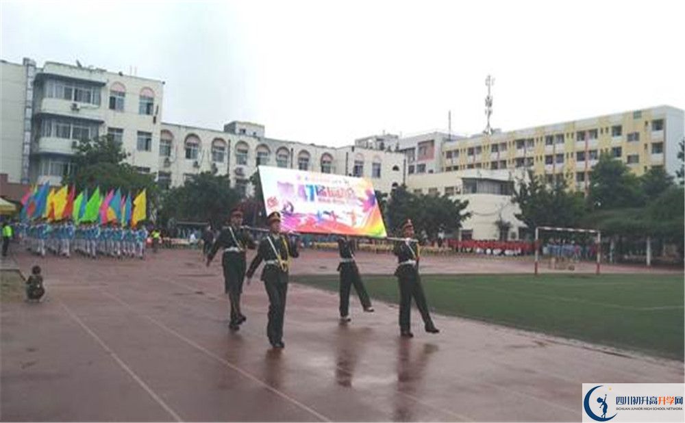 西南交通大學(xué)附屬中學(xué)2020年高考人數(shù)是多少？