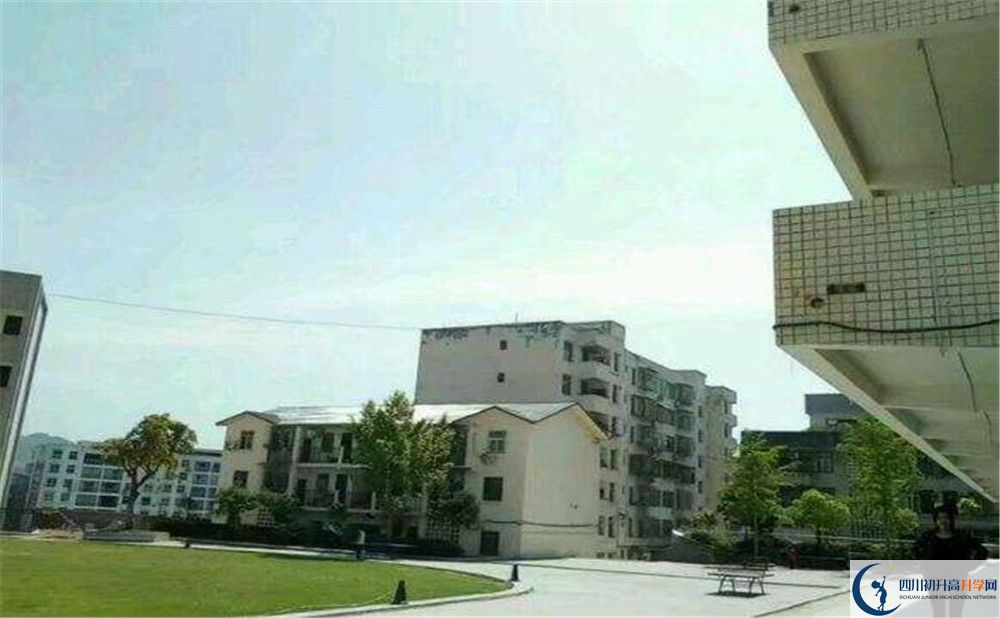 玉山中學2020年中考錄取分數是多少？