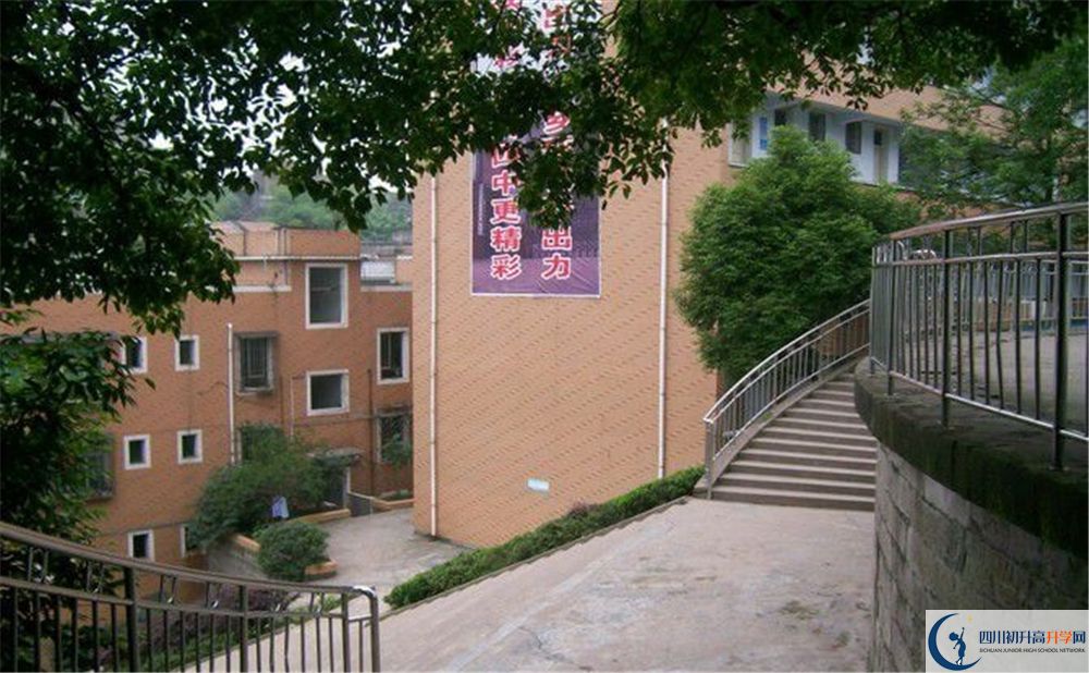 江安縣第四中學(xué)今年的錄取條件是否有變化？