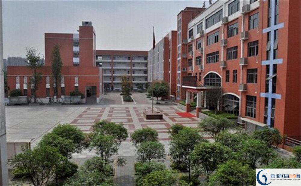 成都市川化中學(xué)地址在哪？
