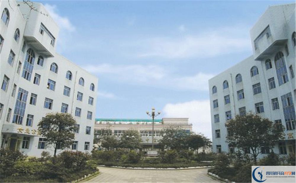 彭州中學(xué)2020年怎么分班？