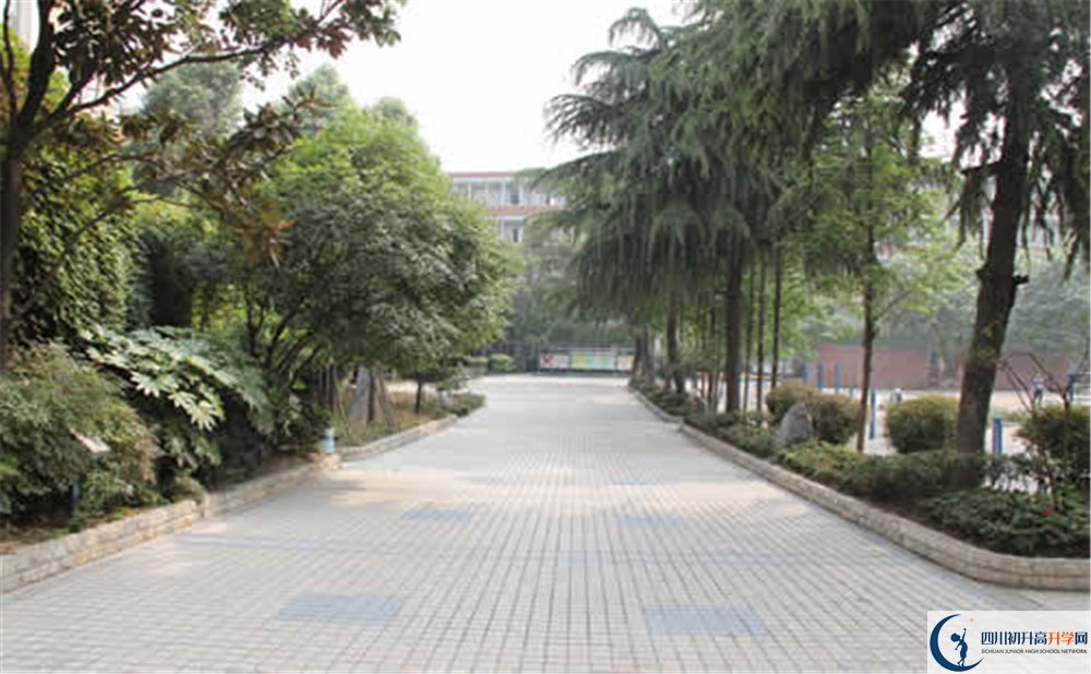 列五中學(xué)2020年高中部住宿條件是什么？